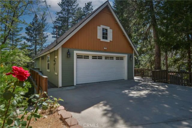 173 Grizzly Road, Lake Arrowhead, CA 92352