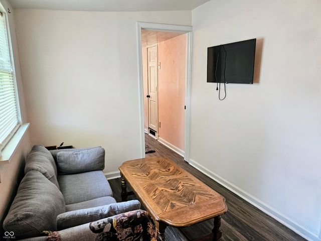 213 Franklin Street, Edinburgh, IN 46124