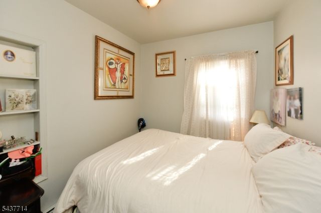 18 Parker Ave, Hawthorne Boro, NJ 07506