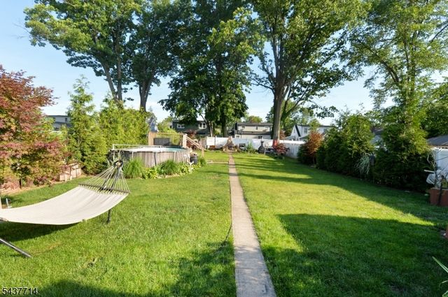 18 Parker Ave, Hawthorne Boro, NJ 07506