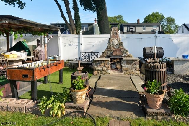18 Parker Ave, Hawthorne Boro, NJ 07506