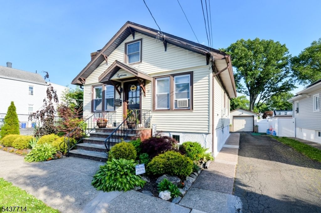 18 Parker Ave, Hawthorne Boro, NJ 07506