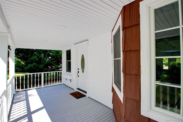 193 Woodbury Road, Woodbury, NY 11797