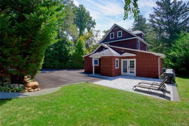 193 Woodbury Road, Woodbury, NY 11797