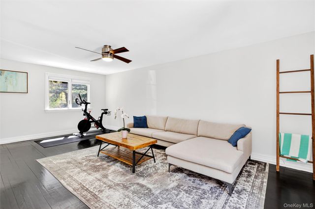 193 Woodbury Road, Woodbury, NY 11797