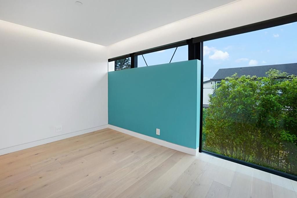 Image 26 of property listing at 324 Kelly Avenue, Half Moon Bay, CA 94019
