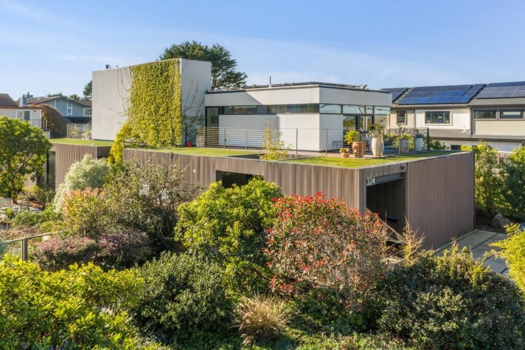 Image 38 of property listing at 324 Kelly Avenue, Half Moon Bay, CA 94019