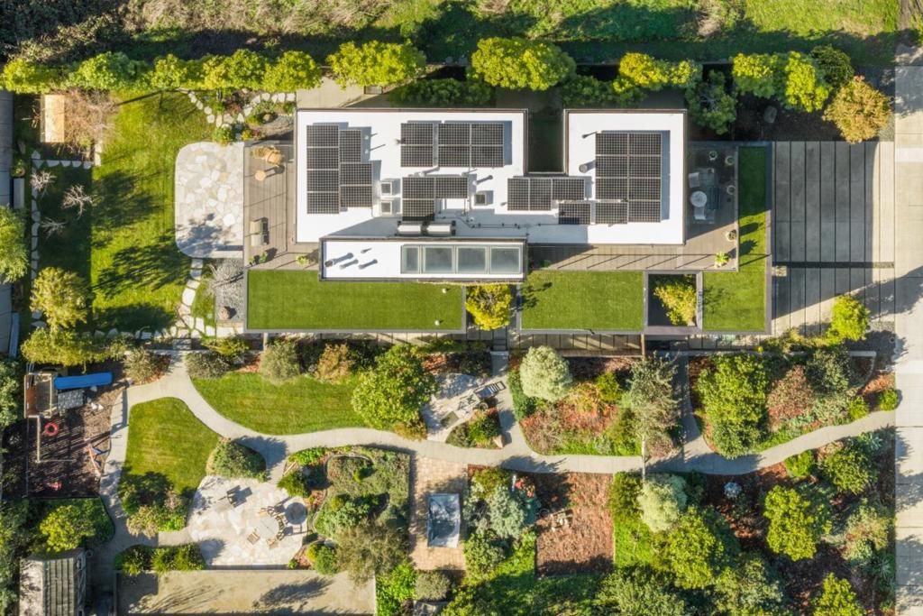 Image 40 of property listing at 324 Kelly Avenue, Half Moon Bay, CA 94019