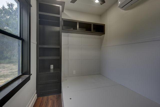 519 Sunflower Lane, New Ulm, TX 78950