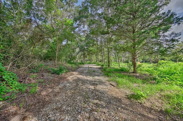 519 Sunflower Lane, New Ulm, TX 78950