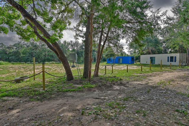 519 Sunflower Lane, New Ulm, TX 78950
