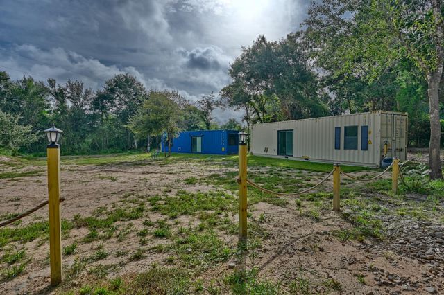 519 Sunflower Lane, New Ulm, TX 78950