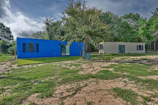 519 Sunflower Lane, New Ulm, TX 78950