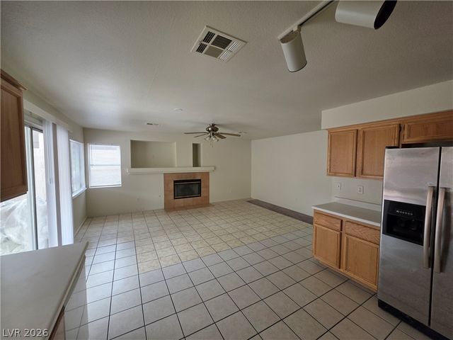 25 Newburg Avenue, North Las Vegas, NV 89032