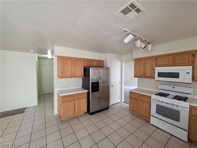 25 Newburg Avenue, North Las Vegas, NV 89032