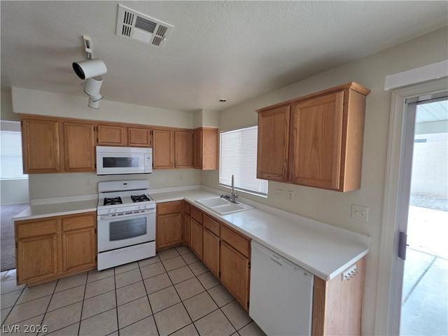 25 Newburg Avenue, North Las Vegas, NV 89032