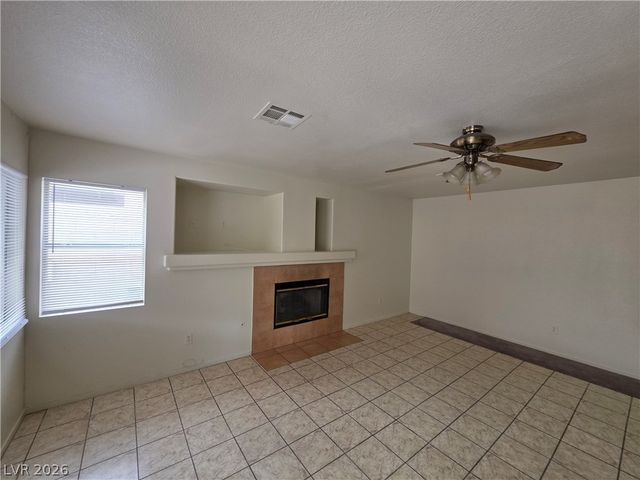 25 Newburg Avenue, North Las Vegas, NV 89032