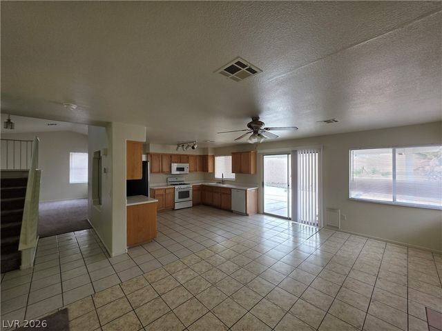 25 Newburg Avenue, North Las Vegas, NV 89032