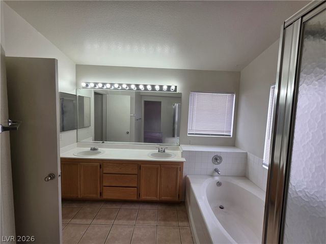 25 Newburg Avenue, North Las Vegas, NV 89032