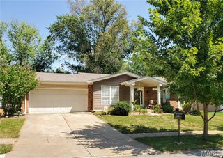 559 Goldwood Drive, Ballwin, MO 63021