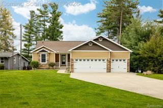 11274 Oakwood Drive, Somerset Township, MI 49249