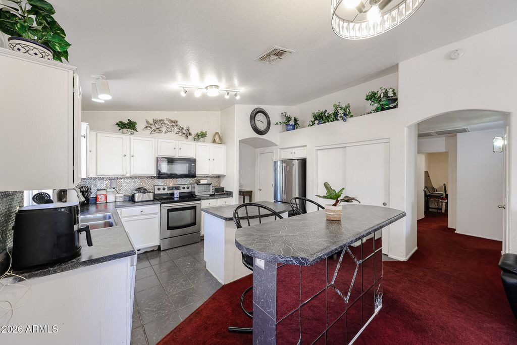 13217 W PORT ROYALE Lane, Surprise, AZ 85379 — photo 2