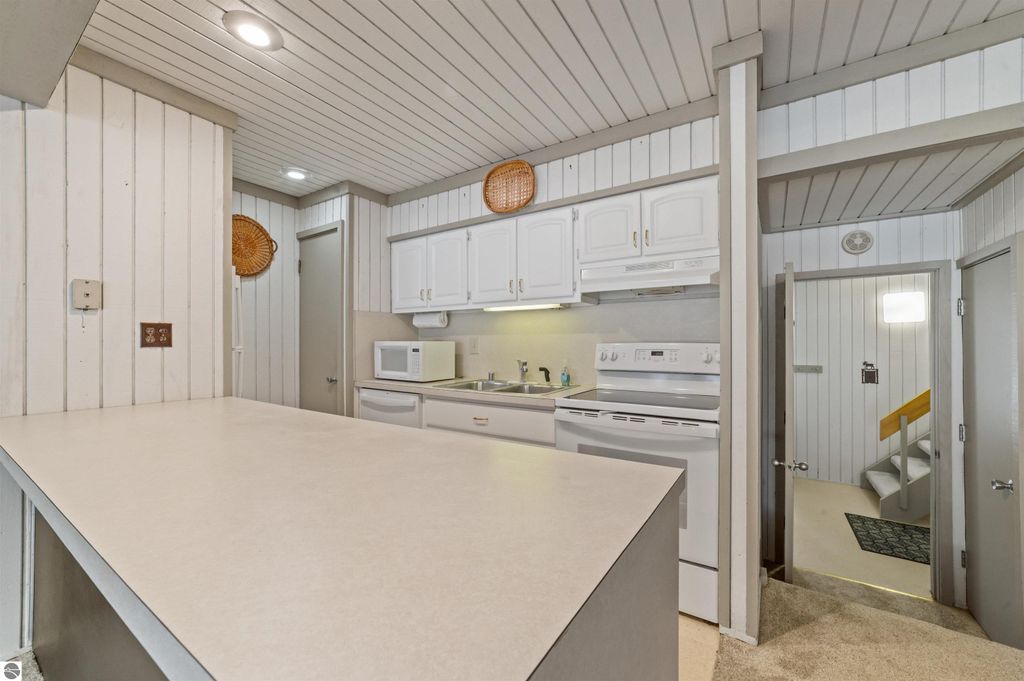 Image 32 of property listing at 2500 Josef Strasse # 410-411, Bellaire, MI 49615