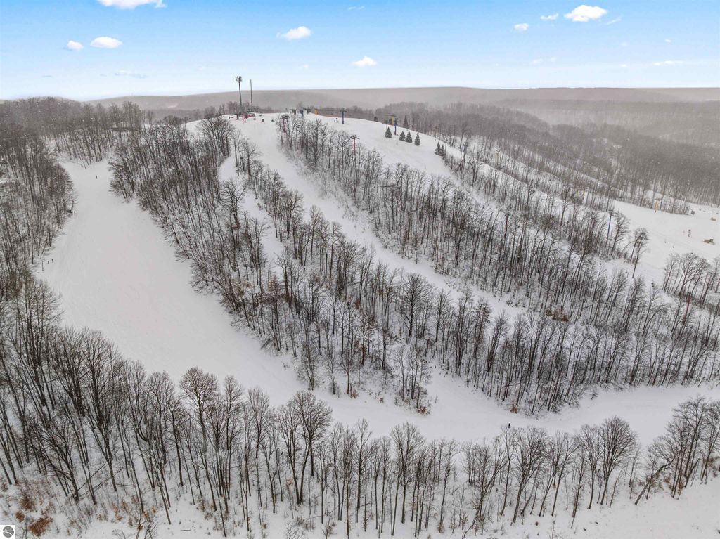 Image 37 of property listing at 2500 Josef Strasse # 410-411, Bellaire, MI 49615