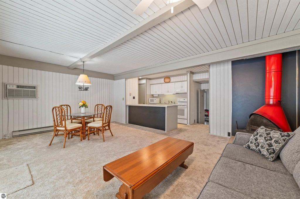 Image 6 of property listing at 2500 Josef Strasse # 410-411, Bellaire, MI 49615