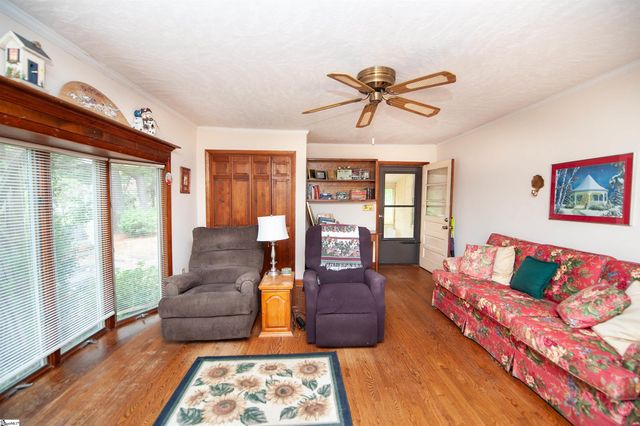 607 Vanney Circle, Boiling Springs, SC 29316