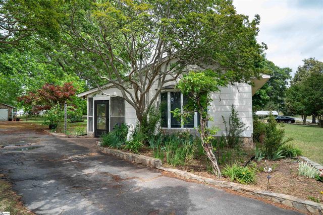 607 Vanney Circle, Boiling Springs, SC 29316