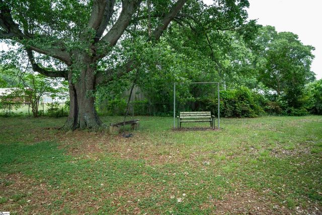 607 Vanney Circle, Boiling Springs, SC 29316