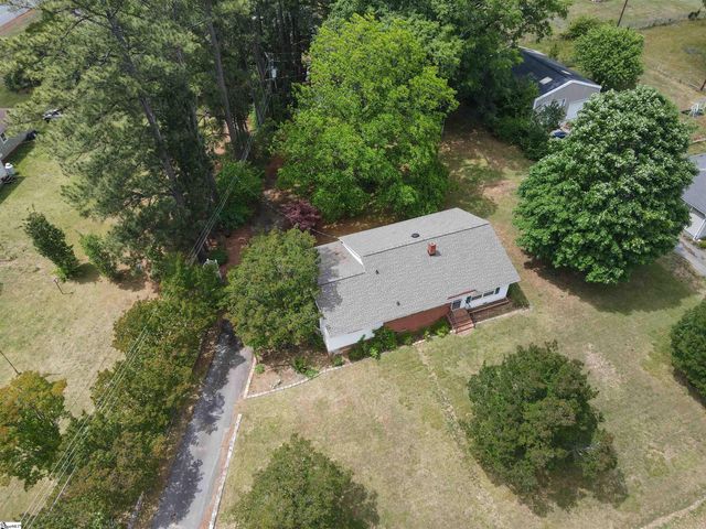 607 Vanney Circle, Boiling Springs, SC 29316