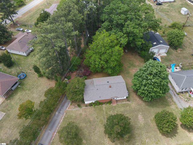 607 Vanney Circle, Boiling Springs, SC 29316
