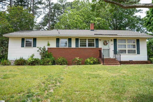607 Vanney Circle, Boiling Springs, SC 29316