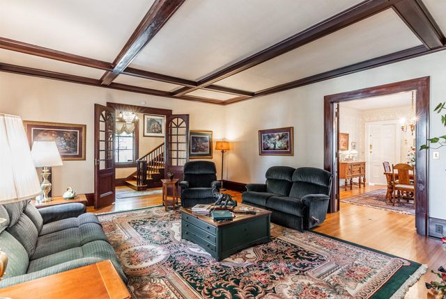 1216 SE Riverside Drive, Evansville, IN 47713