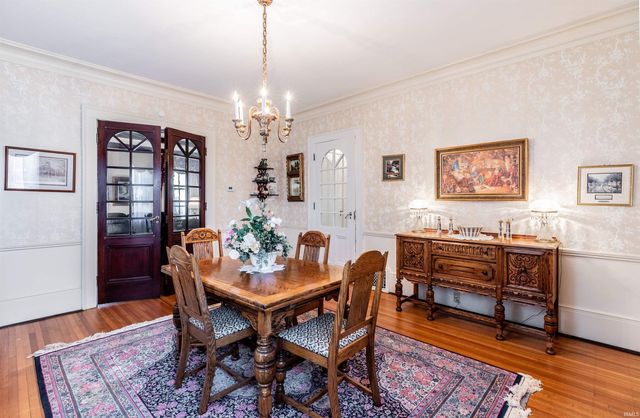 1216 SE Riverside Drive, Evansville, IN 47713