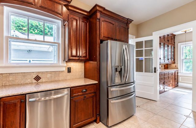 1216 SE Riverside Drive, Evansville, IN 47713