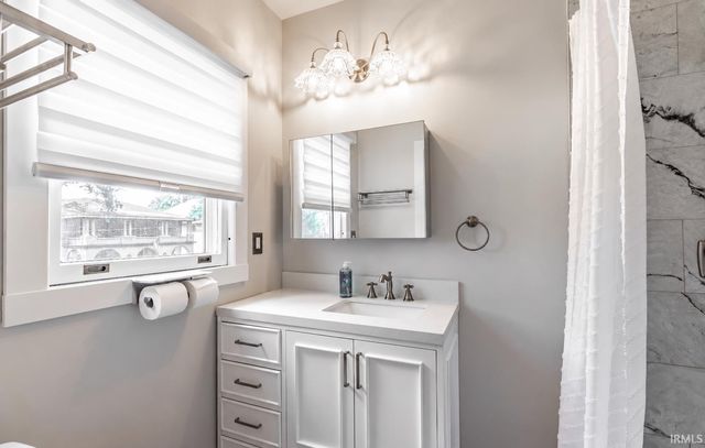 1216 SE Riverside Drive, Evansville, IN 47713