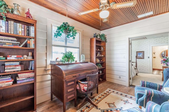 1216 SE Riverside Drive, Evansville, IN 47713