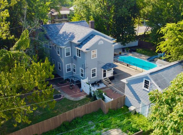 1216 SE Riverside Drive, Evansville, IN 47713
