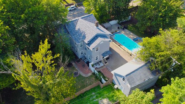 1216 SE Riverside Drive, Evansville, IN 47713