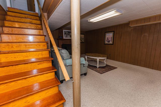 5563 Green Meadow RD, Roanoke, VA 24018