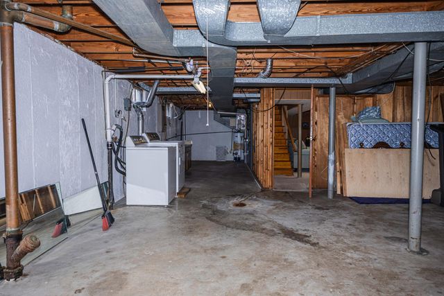 5563 Green Meadow RD, Roanoke, VA 24018