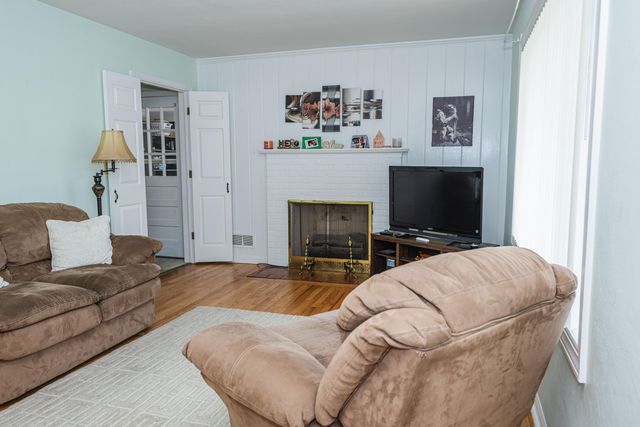 5563 Green Meadow RD, Roanoke, VA 24018