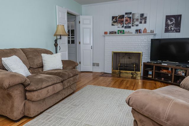5563 Green Meadow RD, Roanoke, VA 24018