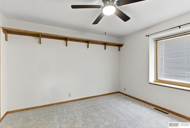 1000 Hickory Hill Road, Papillion, NE 68046