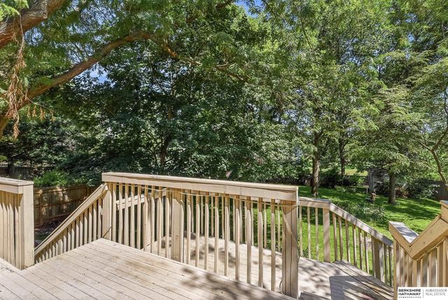 1000 Hickory Hill Road, Papillion, NE 68046