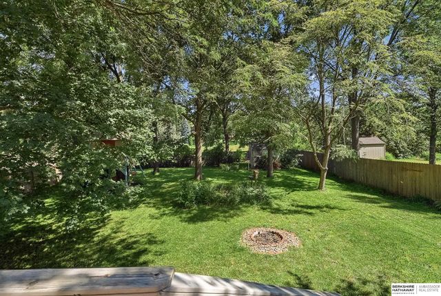 1000 Hickory Hill Road, Papillion, NE 68046
