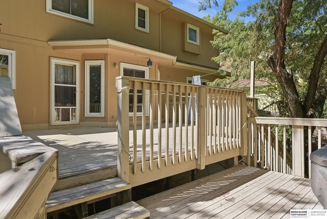 1000 Hickory Hill Road, Papillion, NE 68046